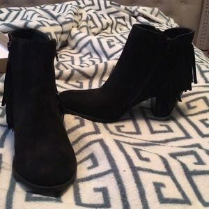 Black fringe booties
